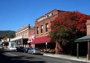 Charming downtown Jacksonville arrayed in fall color, October 2010